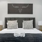 Namaqua House Apartments